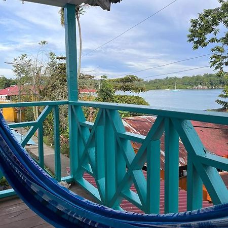 A&K Island Apartments بوكاس تاون المظهر الخارجي الصورة