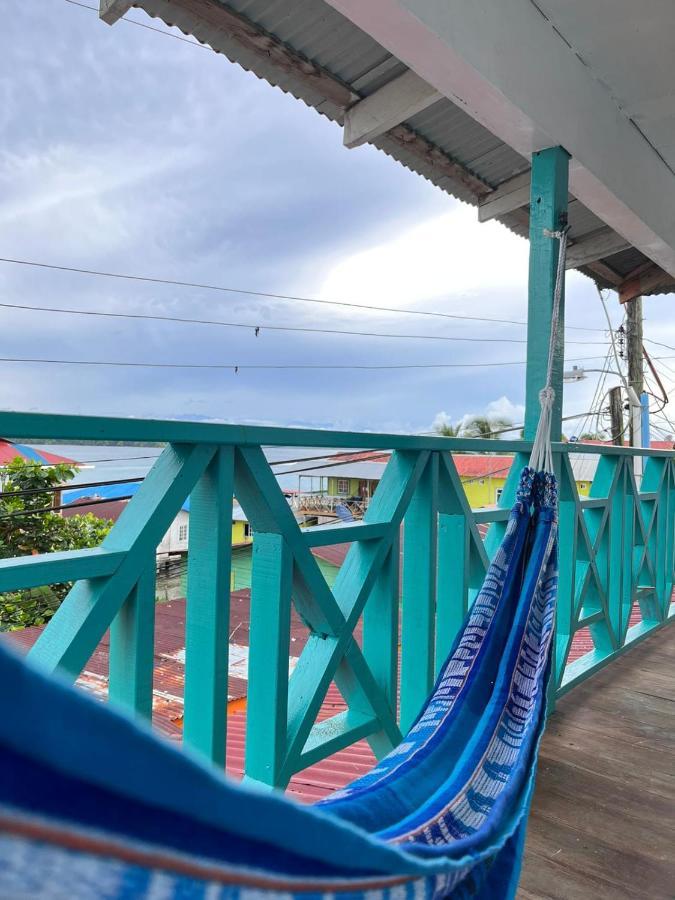 A&K Island Apartments بوكاس تاون المظهر الخارجي الصورة