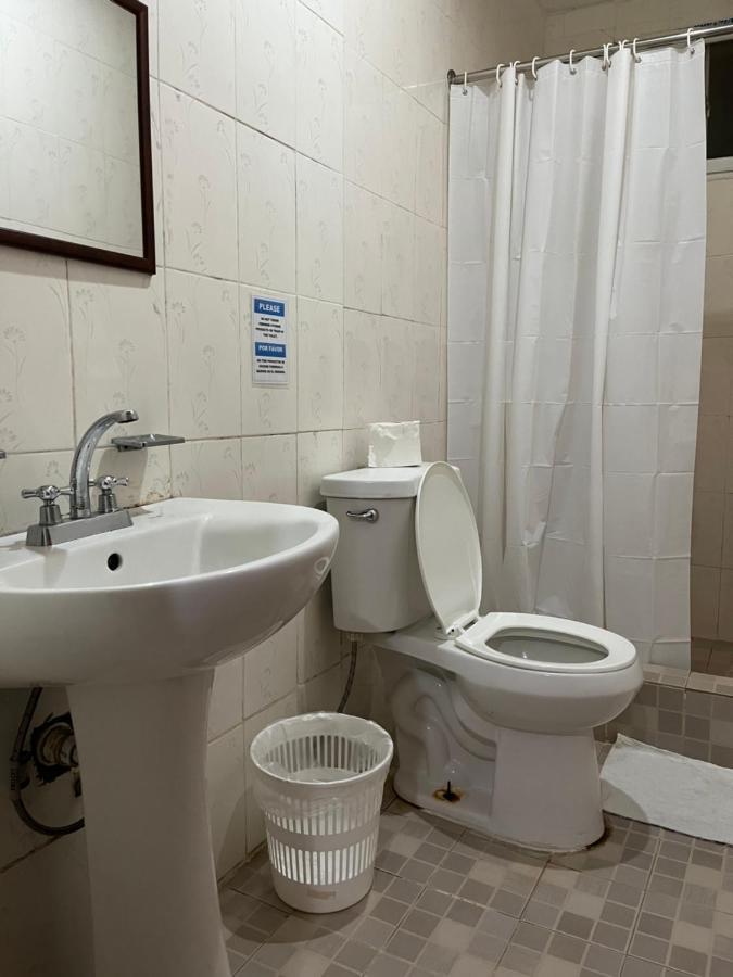 A&K Island Apartments بوكاس تاون المظهر الخارجي الصورة