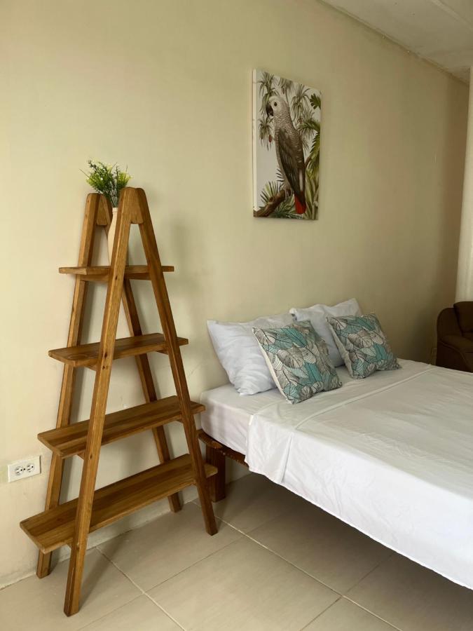 A&K Island Apartments بوكاس تاون المظهر الخارجي الصورة