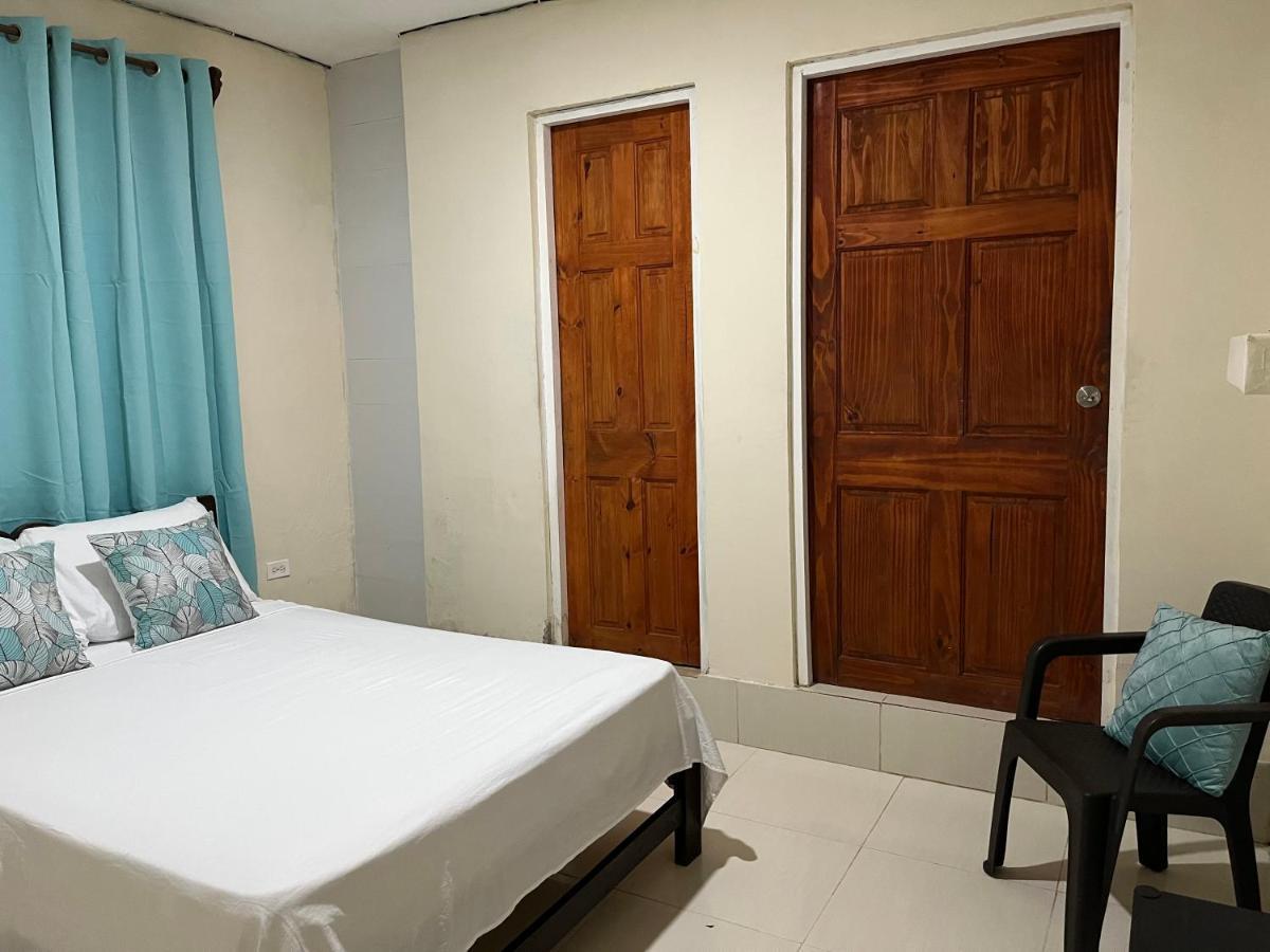 A&K Island Apartments بوكاس تاون المظهر الخارجي الصورة